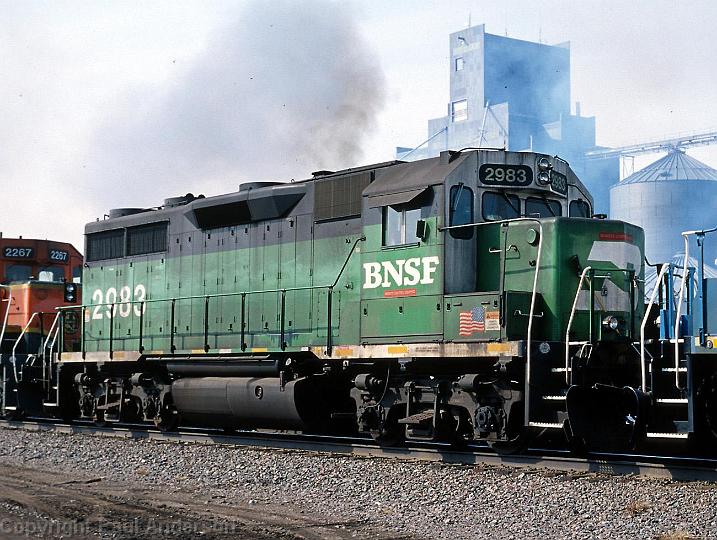 BNSF 2983 GP39V.jpg